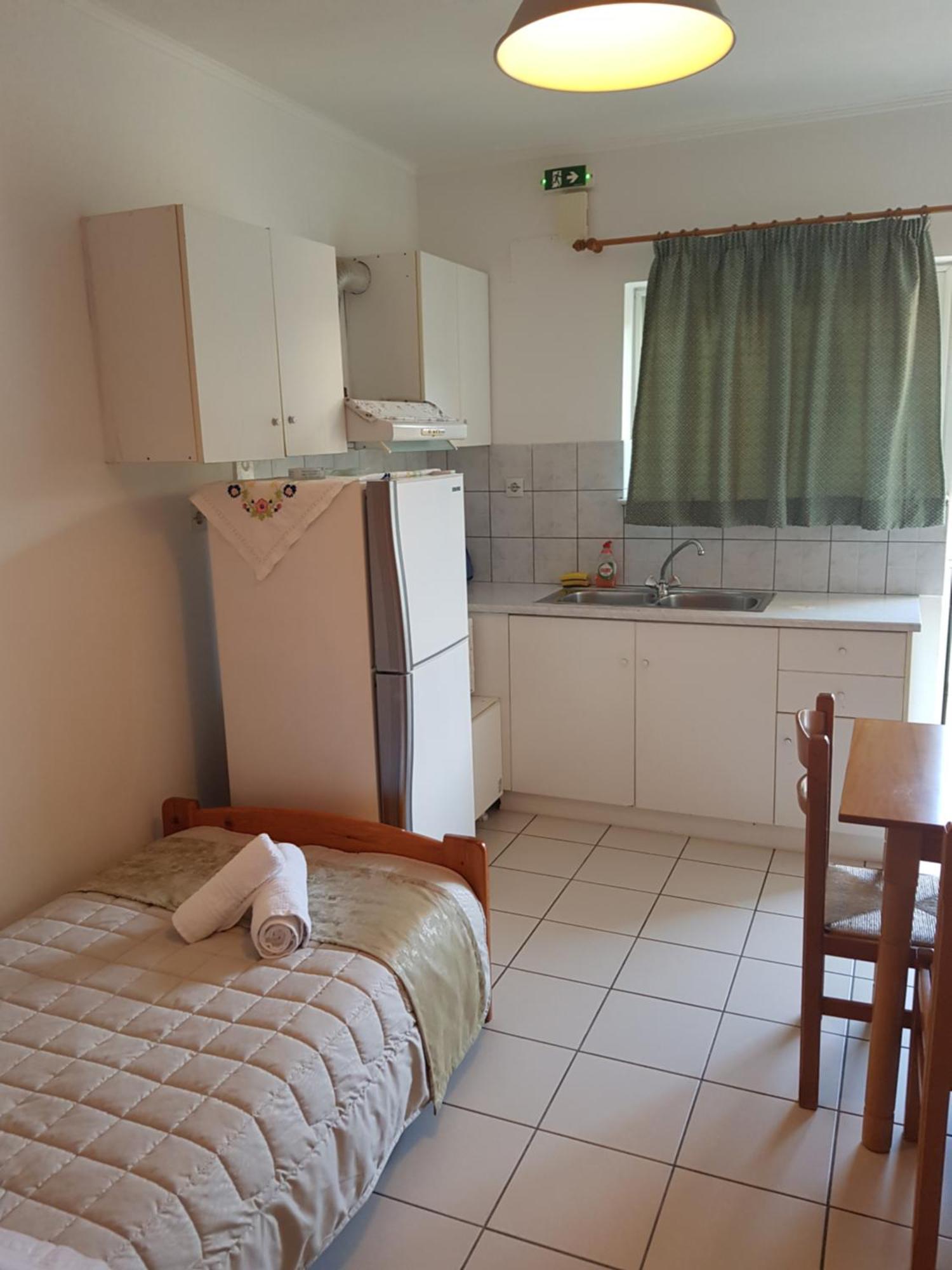 Schinas Apts. Apartment Tolofon Room photo